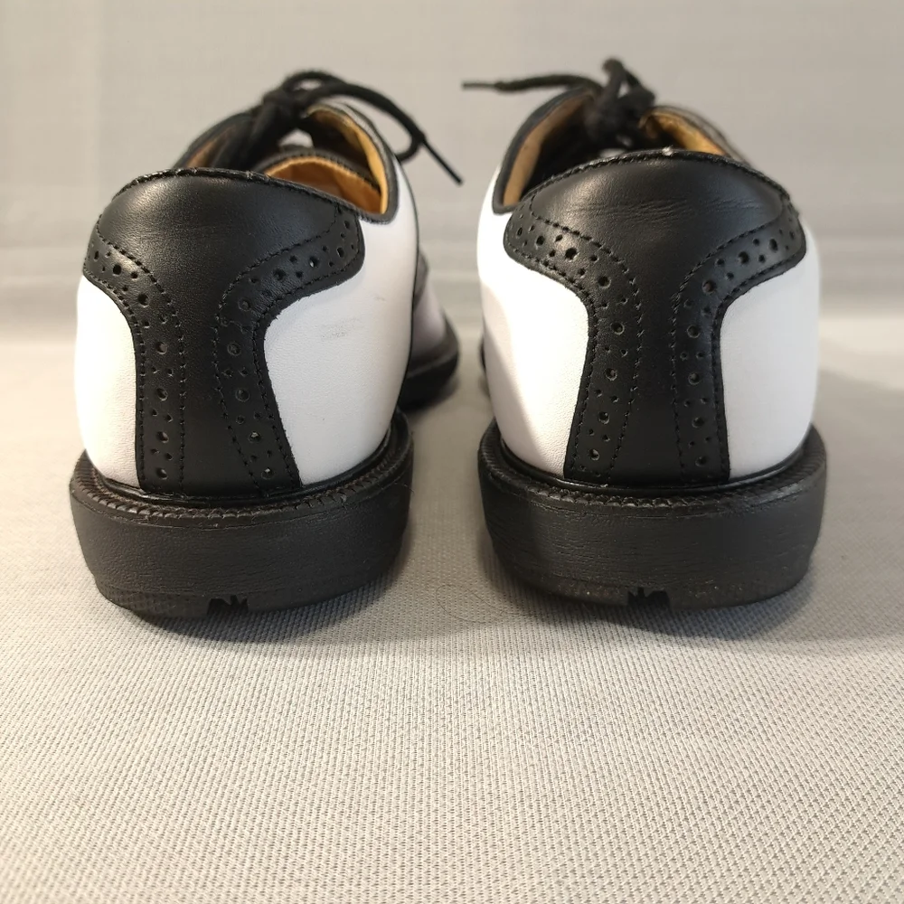 FJ FOOTJOY Men's Golf Shoes White/Black 7 1/2 M‎ Rubber Cleats Leather 57009